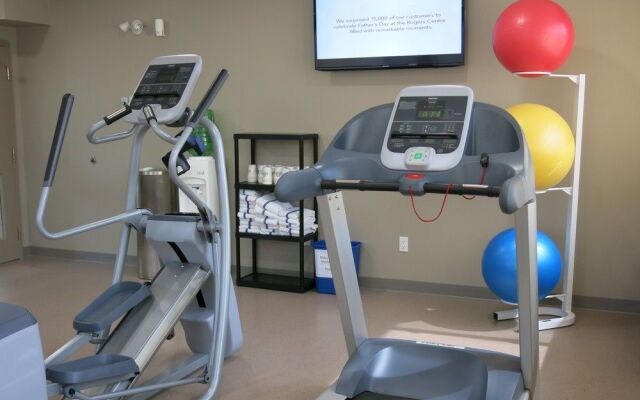 Days Inn And Suites Lindsay