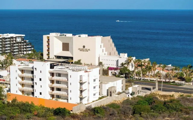 Group Apt #13 #16, no View, 3br, 12 pax