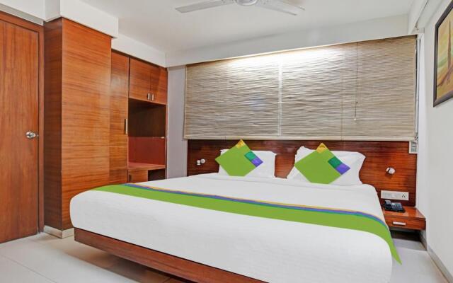 ZO Cherry Tree Palasia