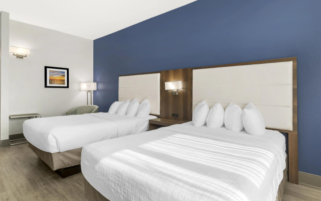 Best Western Plus First Coast Inn & Suites