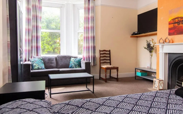 Thornbury Guest House Room 1