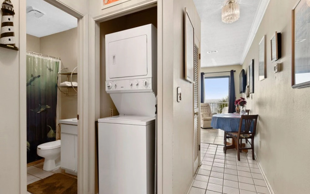 Nautical Watch B-8 by Vtrips