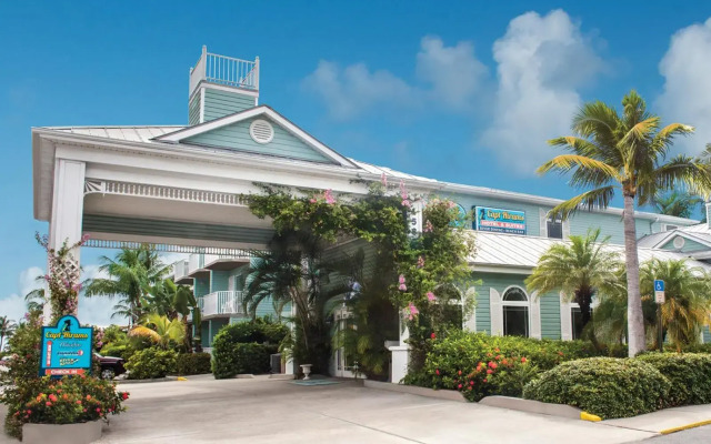 Capt Hiram's Resort