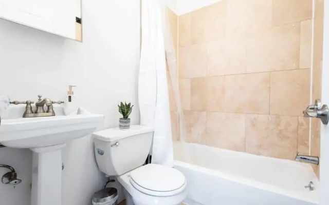 1435 UES Apartment