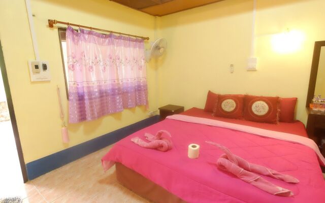 Lanta Sunmoon Bungalow