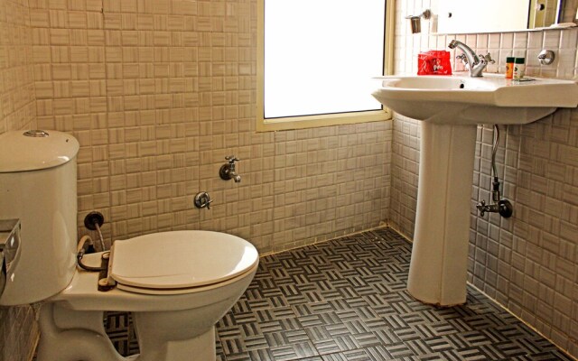 The Hotel Rajmahal & Banquet