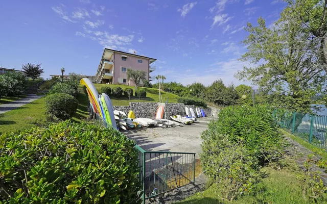 Specchio sul Lago