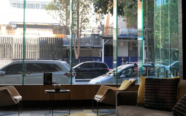 LVL 11 Cosy Apartment Near Lygon St