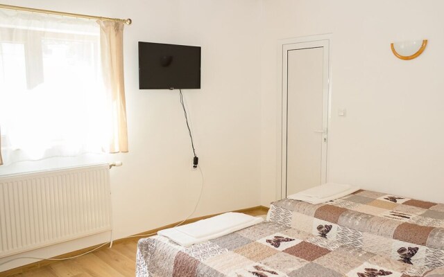 FM Premium Guest House - Kalimantsi