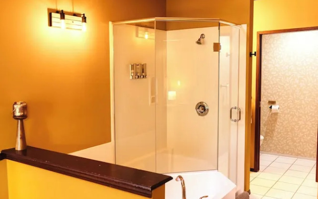 Secluded Oceanfront - Upstairs