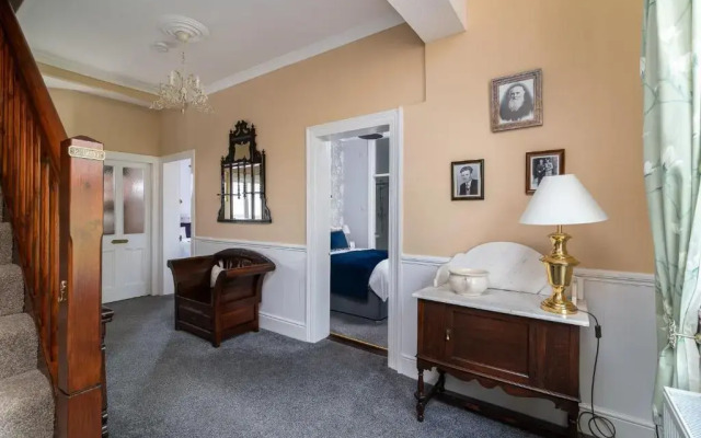 Riverdale House B&B