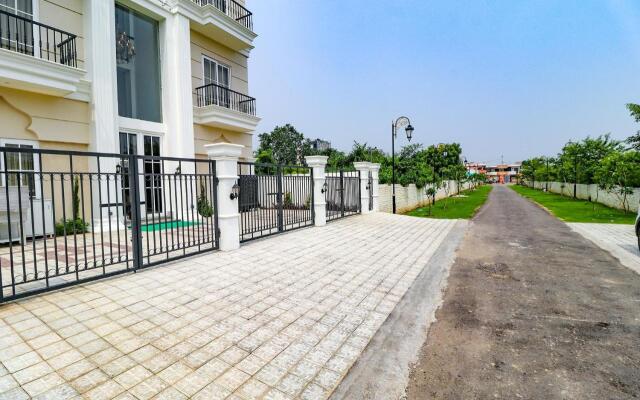 Fabhotel K9 Villa