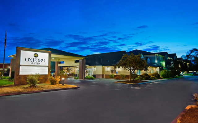 Oxford Suites Hermiston