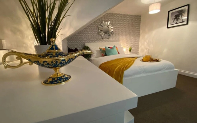 Plymouth, Devon City Centre Oasis - Your Riad