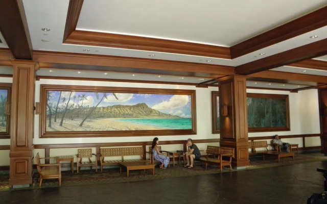 Waikiki Banyan 1BR Condos with No Parking