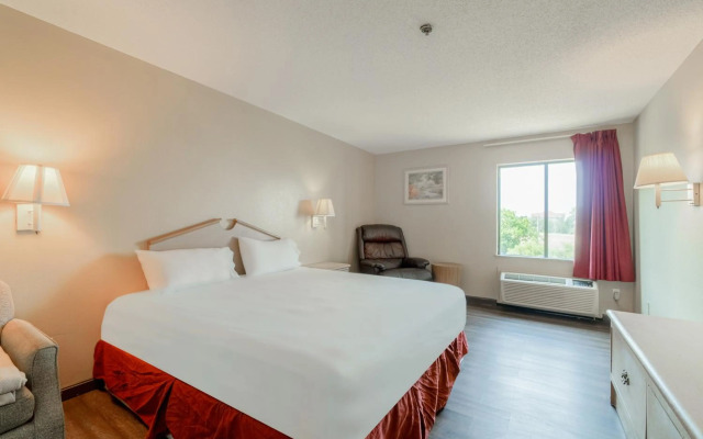 Capital O Fairway Inn - Baytown La Porte TX