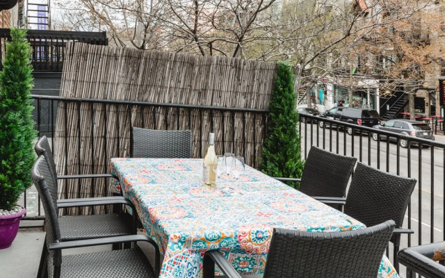 MTLVacationRentals - The City Chalet