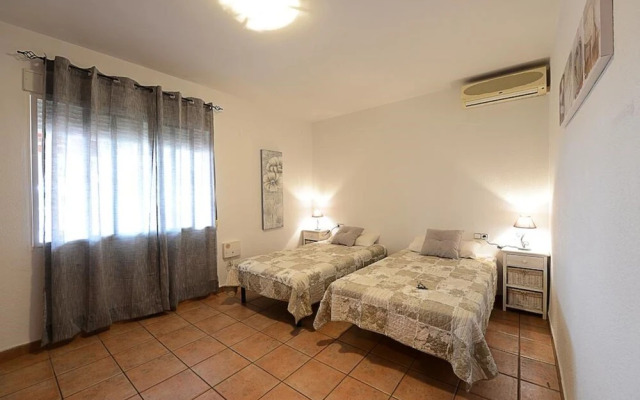 Villa - 4 Bedrooms with Pool - 106435