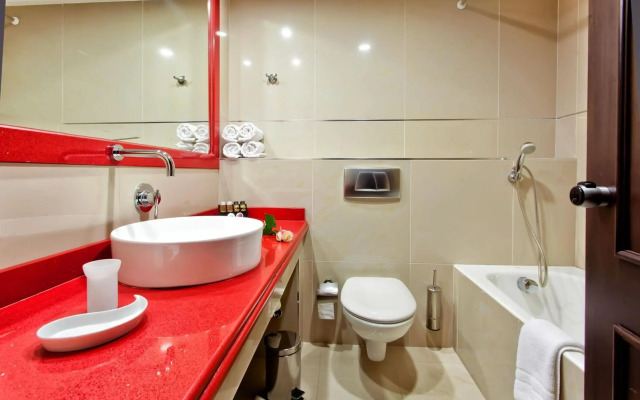 Kouros Hotel