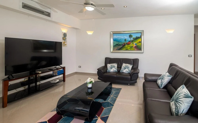 Stunning 2-bed Apartment in Las Terrenas