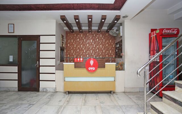 OYO 10588 Hotel Golden Square