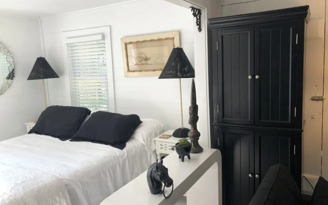 18 Vine Inn & Carriage House
