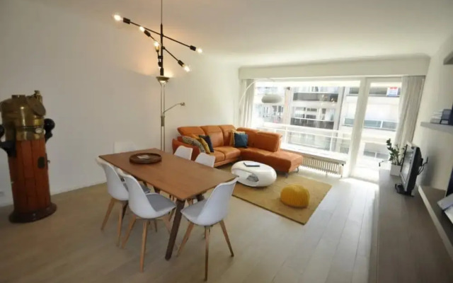 Modern 5th Floor Apartment