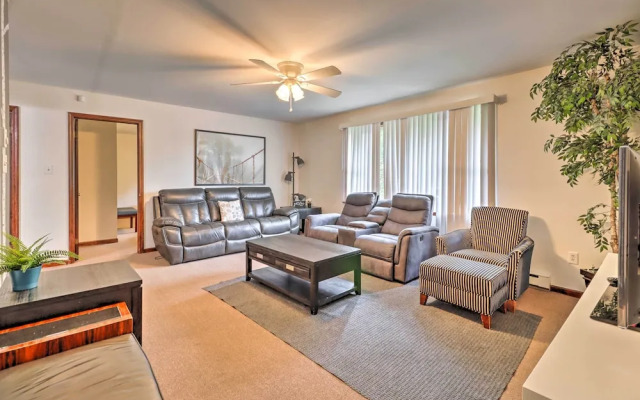 Spacious Tobyhanna Family Home: Pool/beach Access!