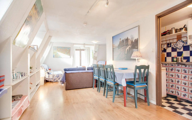 Canal Belt apartments - Amstel River area