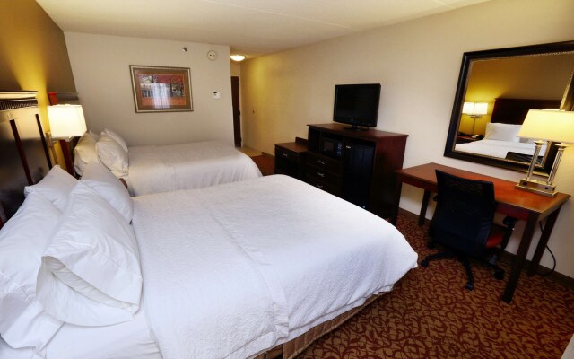 Hampton Inn & Suites Charlottesville-At the University