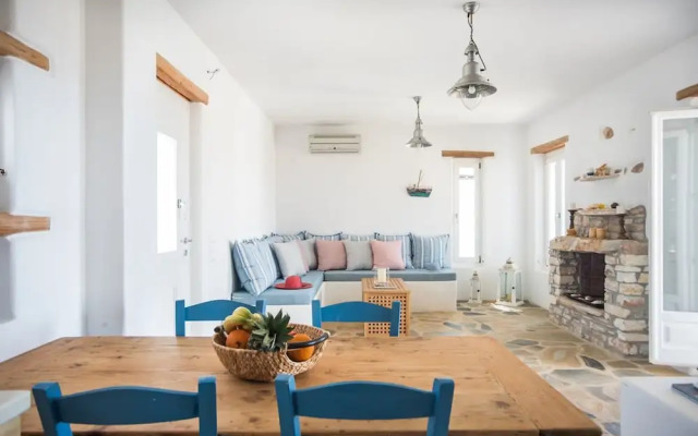 Seaside Villa Costal Vibes Walk to Beach