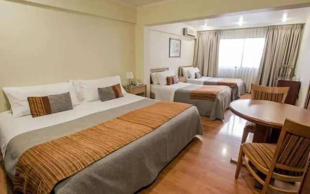 RQ Hotel Dacarlo