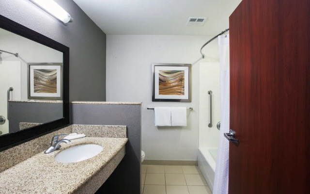 Courtyard Tulsa Woodland Hills