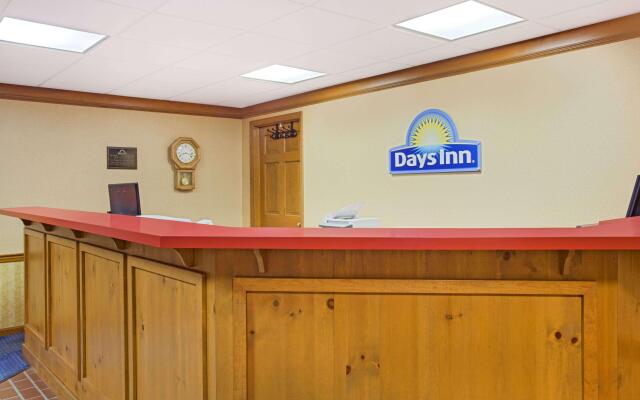 Days Inn by Wyndham Auburn