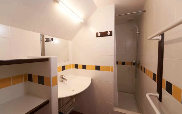 MIJE Fauconnier - Fourcy - Maubuisson - Hostel