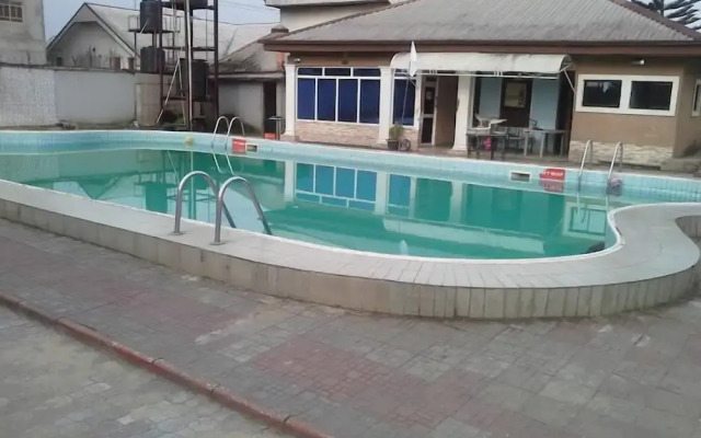 Strong Mark Apartments