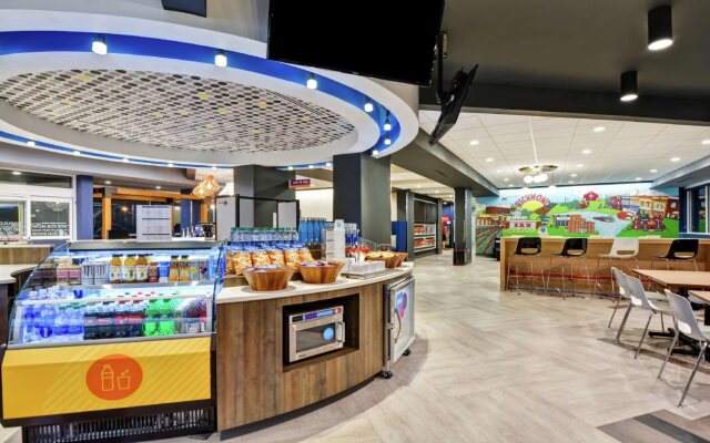 Tru by Hilton Richmond