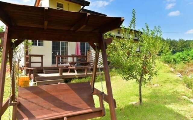 Jeongseon Cloud Ladder Pension