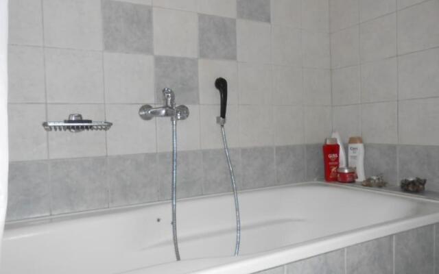 Ariadni 100sqm, 80m awarded beach, 2bedrooms for 2pers