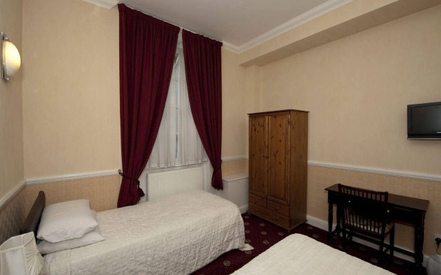 Balmoral House Hotel