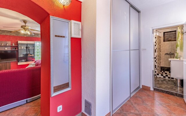 Nice Apartment in Pula With Wifi and 3 Bedrooms