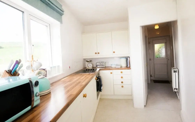 Arallt Holiday Cottage