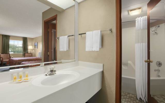 Days Inn by Wyndham Branson/Near the Strip