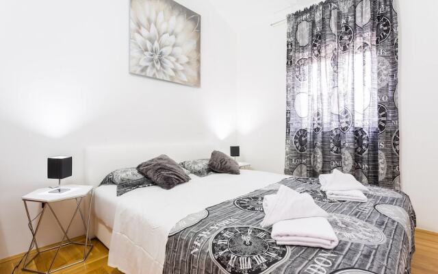 Holiday House Klaric