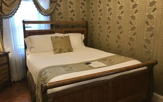 Gramercy Mansion B&B