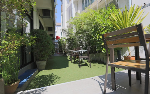 Montha Hotel