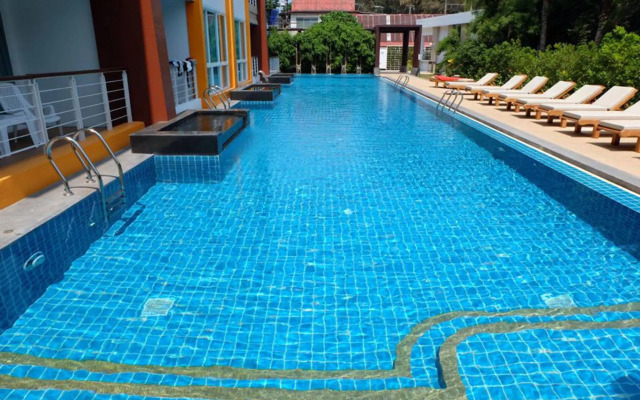 Phuket Seaview Resotel