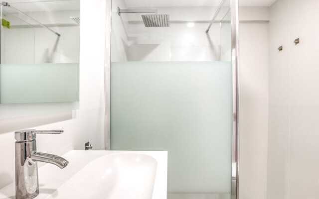 Modern Apartment in Torremolinos With Swimming Pool