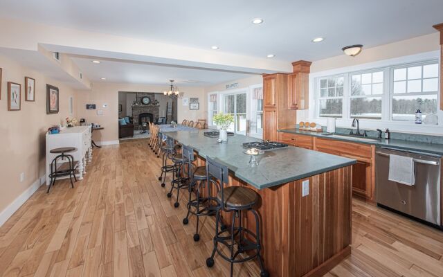 Maple Rock Bed & Breakfast