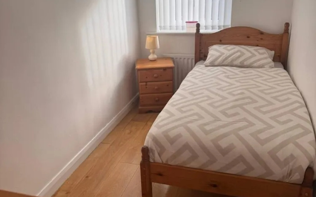 Egremont 2-br Flat With Free Parking & Wi-fi